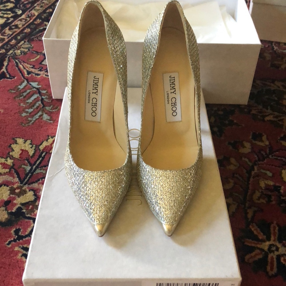 Shoes - Picture 4 of 6
